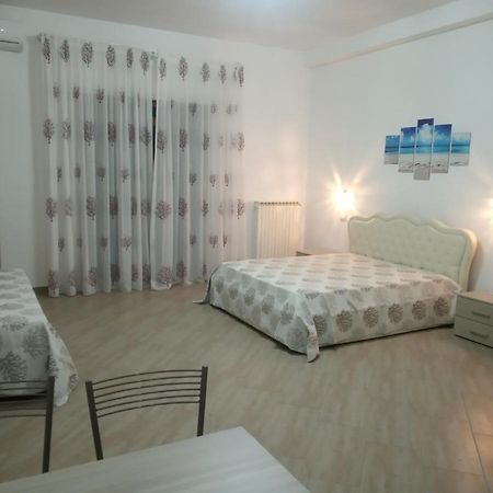 Mediterranea Guest House ポルト・チェザーレオ エクステリア 写真